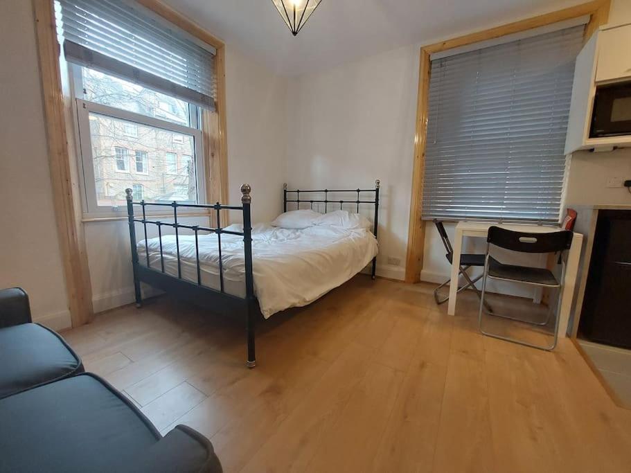 Newly Refurbished Studio Londra Esterno foto